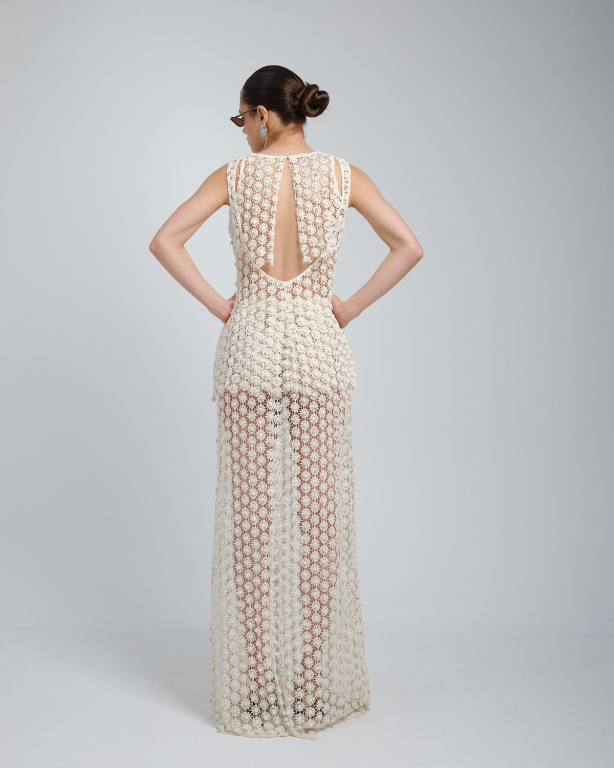 Set vestido encaje dos piezas con pedrería (V-ECHO-A261)