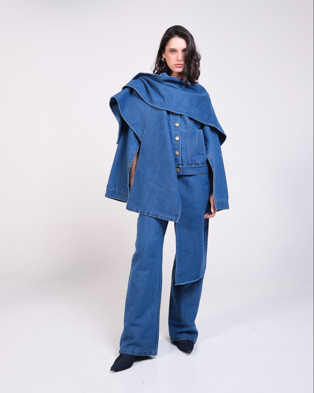 Jacket/chaqueta mangas abiertas con capa (CH-TRIESTE-A25-1)